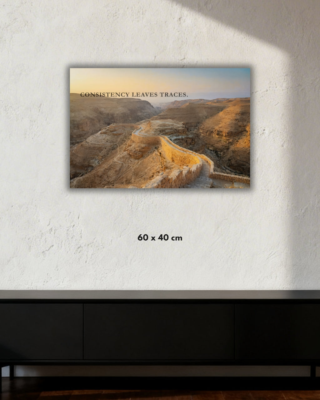 Mindset-Wandbild „Consistency leaves traces.“ auf Alu-Dibond 60x40 cm